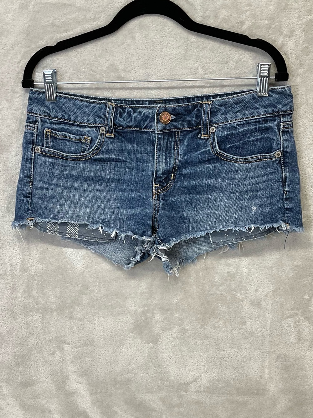 American Eagle Low Rise Denim Cutoff Jean Shorts Womens Sz 8